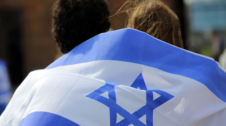 יש גם מתנדבים על מדים במשטרה